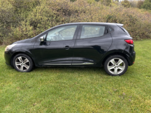 2015 Renault Clio 1.5 Dynamique Medianav Dci 90 Stop & Start in Black — image 6