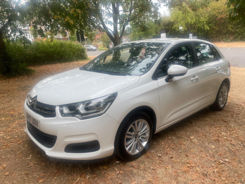 2017 Citroen C4 1.6 Bluehdi Feel Hatchback 5dr Diesel Manual Euro 6 (100 Ps) in White — image 1