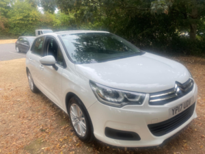 2017 Citroen C4 1.6 Bluehdi Feel Hatchback 5dr Diesel Manual Euro 6 (100 Ps) in White — image 2