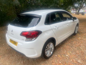 2017 Citroen C4 1.6 Bluehdi Feel Hatchback 5dr Diesel Manual Euro 6 (100 Ps) in White — image 4