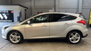2015 Ford Focus 1.0 T Ecoboost Zetec Silver 5dr Low Tax+1 Keeper+dab in Silver — image 2