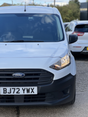 2022 Ford Transit Connect 1.5 Transit Connect Leader Hp Van Lwb 250 L2 1.5l Ecoblue 100ps Fwd 6 Speed Manual in White — image 2