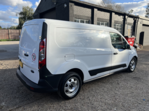 2022 Ford Transit Connect 1.5 Transit Connect Leader Hp Van Lwb 250 L2 1.5l Ecoblue 100ps Fwd 6 Speed Manual in White — image 5
