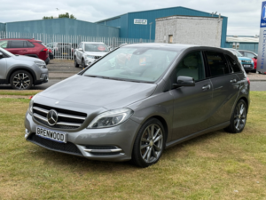 2014 Mercedes-Benz B Class 2.0 B220 Sport MPV 5dr Petrol 7g-Dct 4matic Euro 6 (s/s) (184 Ps) in Grey — image 4