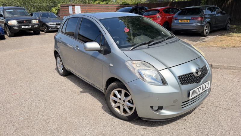 2007 Toyota Yaris 1.3 Sr in Silver — image 1