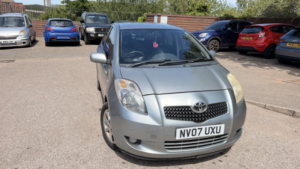 2007 Toyota Yaris 1.3 Sr in Silver — image 2