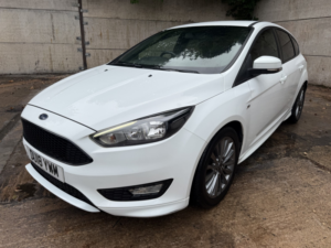 2018 Ford Focus 1.0 T Ecoboost St-Line in White — image 5