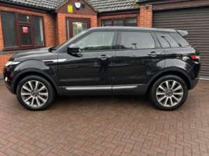 2014 Land Rover Range Rover Evoque 2.2 Sd4 Prestige Lux Auto 4WD Euro 5 (s/s) 5dr in Black — image 5