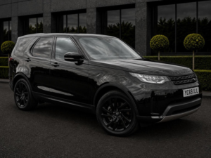 2019 Land Rover Discovery 3.0 Sd V6 Hse Luxury Auto 4WD Euro 6 (s/s) 5dr in Black — image 4