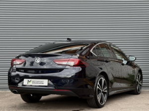 2018 Vauxhall Insignia 2.0 Turbo D Blueinjection Sri Vx Line Nav in Blue — image 3