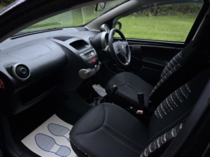 2013 Citroen C1 1.0 I Vtr in Black — image 4