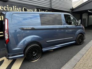 2022 Ford Transit Custom 2.0 Transit Custom Limited Van 300 L1 2.0l Ecoblue 130ps Fwd 6 Speed Automatic in Blue — image 3