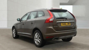2016 Volvo Xc60 2.4 D5 Se Lux Nav Auto AWD Euro 6 (s/s) 5dr in Bronze — image 4