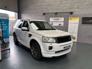 2011 Land Rover Freelander 2 2.2 Sd4 Sport Le Commandshift 4WD Euro 5 5dr in White — image 2