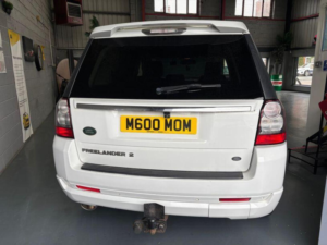 2011 Land Rover Freelander 2 2.2 Sd4 Sport Le Commandshift 4WD Euro 5 5dr in White — image 4