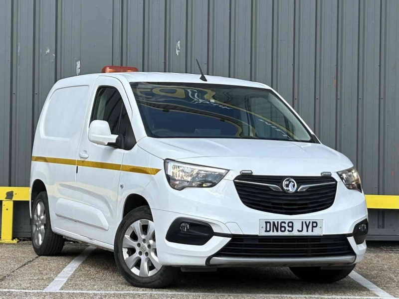 2019 Vauxhall Combo 1.5 Turbo D 2000 Limited Edition Nav Panel Van 4dr Diesel Manual L1 H1 Euro 6 (s/s) (100 Ps) in White — image 1