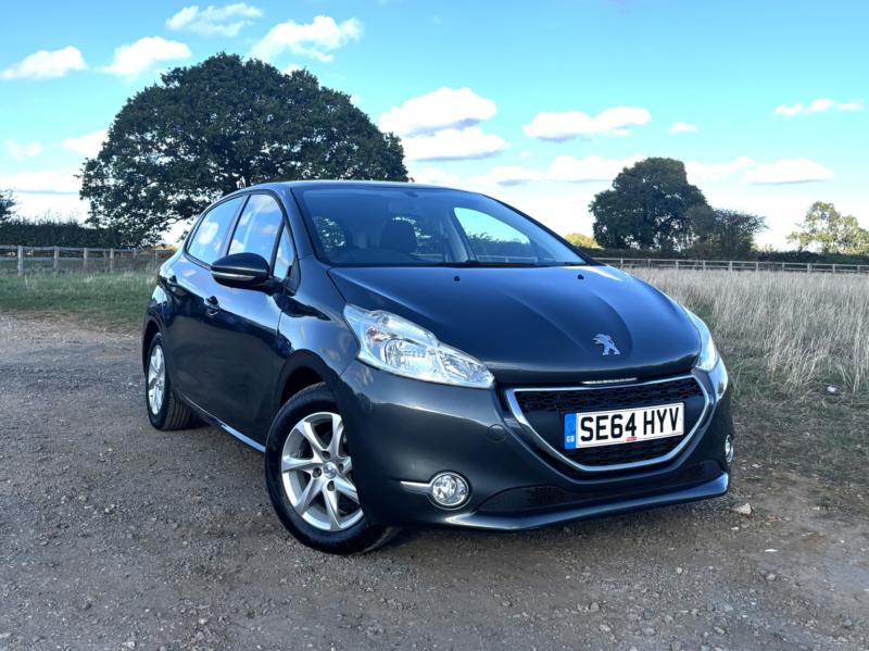 2015 Peugeot 208 1.0 Vti Puretech Active in Grey — image 1