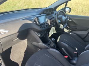 2015 Peugeot 208 1.0 Vti Puretech Active in Grey — image 2