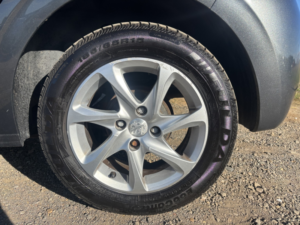 2015 Peugeot 208 1.0 Vti Puretech Active in Grey — image 5