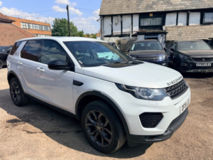 2019 Land Rover Discovery Sport Td4 Landmark in White — image 5