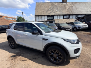 2019 Land Rover Discovery Sport Td4 Landmark in White — image 6
