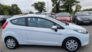 2012 Ford Fiesta 1.3 Edge in White — image 3