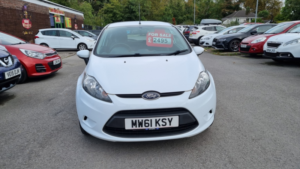2012 Ford Fiesta 1.3 Edge in White — image 4