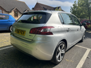 2016 Peugeot 308 1.2 Puretech Allure in Silver — image 4