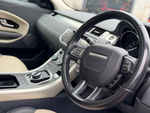2018 Land Rover Range Rover Evoque Td4 Se Tech in Blue — image 2