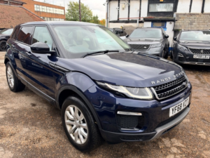 2018 Land Rover Range Rover Evoque Td4 Se Tech in Blue — image 3
