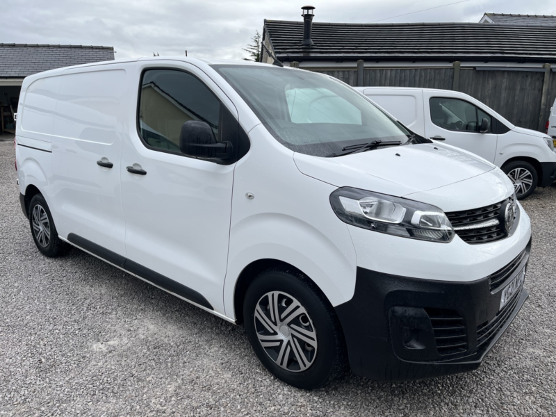 2021 Vauxhall Vivaro 1.5 Turbo D 2700 Edition in White — image 1