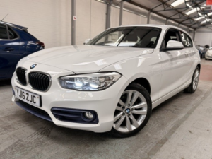 2016 BMW 1 Series 1.5 118i Sport 3-Door in White — image 2