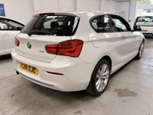 2016 BMW 1 Series 1.5 118i Sport 3-Door in White — image 4