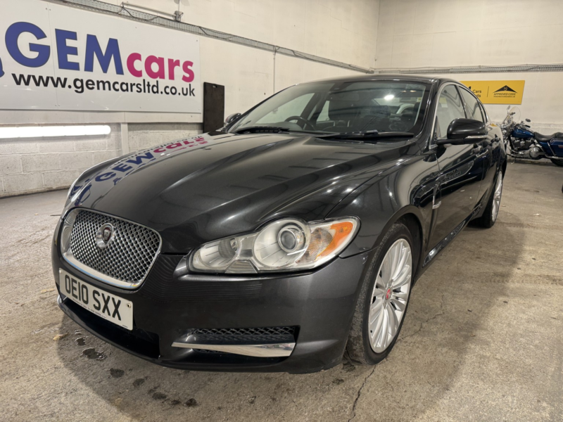 2010 Jaguar Xf 3.0 D V6 Premium Luxury in Grey — image 1