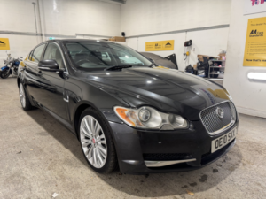 2010 Jaguar Xf 3.0 D V6 Premium Luxury in Grey — image 6