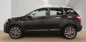 2011 Nissan Qashqai 1.5 Dci Tekna 2WD Euro 5 5dr in Black — image 6