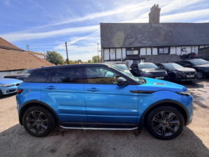 2018 Land Rover Range Rover Evoque Td4 Landmark in Blue — image 3