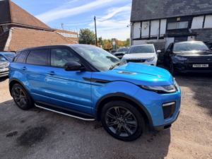 2018 Land Rover Range Rover Evoque Td4 Landmark in Blue — image 5