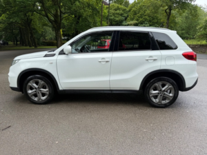 2018 Suzuki Vitara Sz-T Allgrip in White — image 6