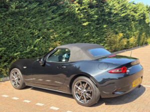 2016 Mazda Mx-5 2.0 Skyactiv-G Sport Nav Euro 6 2dr in Black — image 4