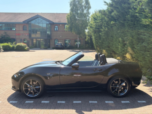 2016 Mazda Mx-5 2.0 Skyactiv-G Sport Nav Euro 6 2dr in Black — image 5