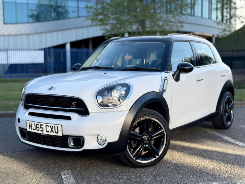 2015 MINI Countryman 2.0 Cooper Sd Euro 5 (s/s) 5dr in White — image 1