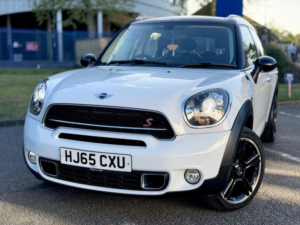 2015 MINI Countryman 2.0 Cooper Sd Euro 5 (s/s) 5dr in White — image 4