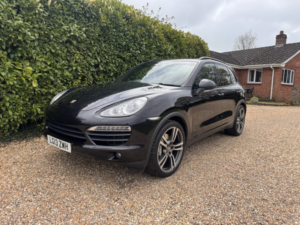 2013 Porsche Cayenne 3.0 H V6 S in Black — image 2