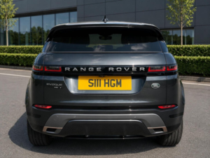 2020 Land Rover Range Rover Evoque 2.0 D150 Mhev R-Dynamic S Auto 4WD Euro 6 (s/s) 5dr in Grey — image 5