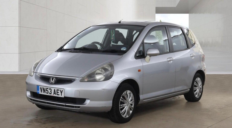 2003 Honda Jazz 1.4 I-Dsi Se CVT-7 5dr in Silver — image 1