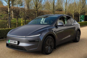 2025 Tesla Model Y 84.7kwh Long Range Auto Rwd 5dr in Grey — image 2