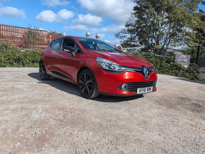 2016 Renault Clio 1.5 Dci Dynamique S Nav Euro 6 (s/s) 5dr in Red — image 1