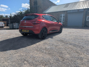 2016 Renault Clio 1.5 Dci Dynamique S Nav Euro 6 (s/s) 5dr in Red — image 3