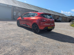 2016 Renault Clio 1.5 Dci Dynamique S Nav Euro 6 (s/s) 5dr in Red — image 5